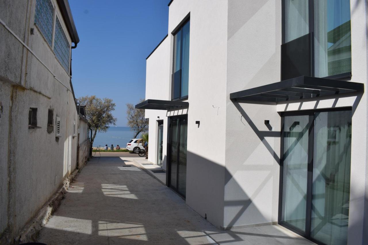 Maresole Beachfront Residence Πόρετς Εξωτερικό φωτογραφία