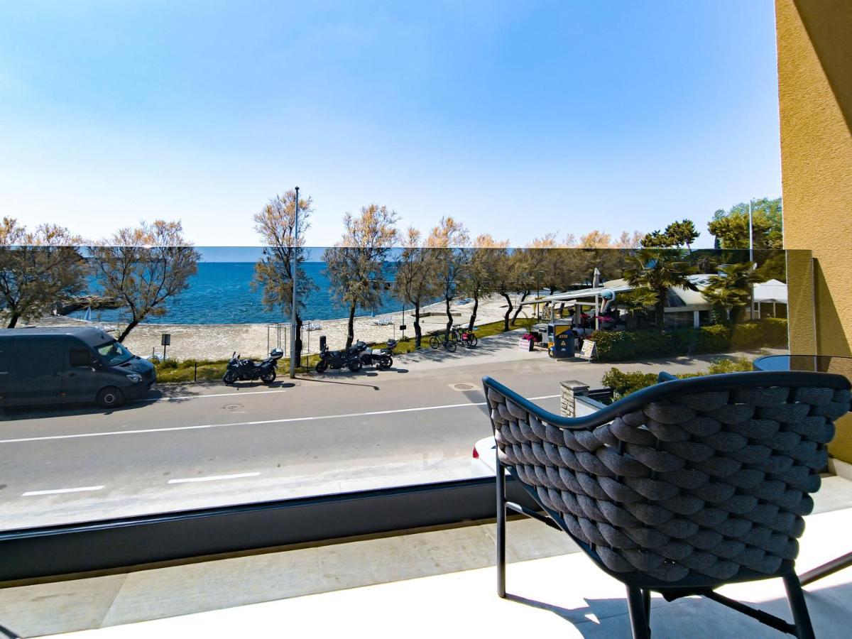 Maresole Beachfront Residence Πόρετς Εξωτερικό φωτογραφία