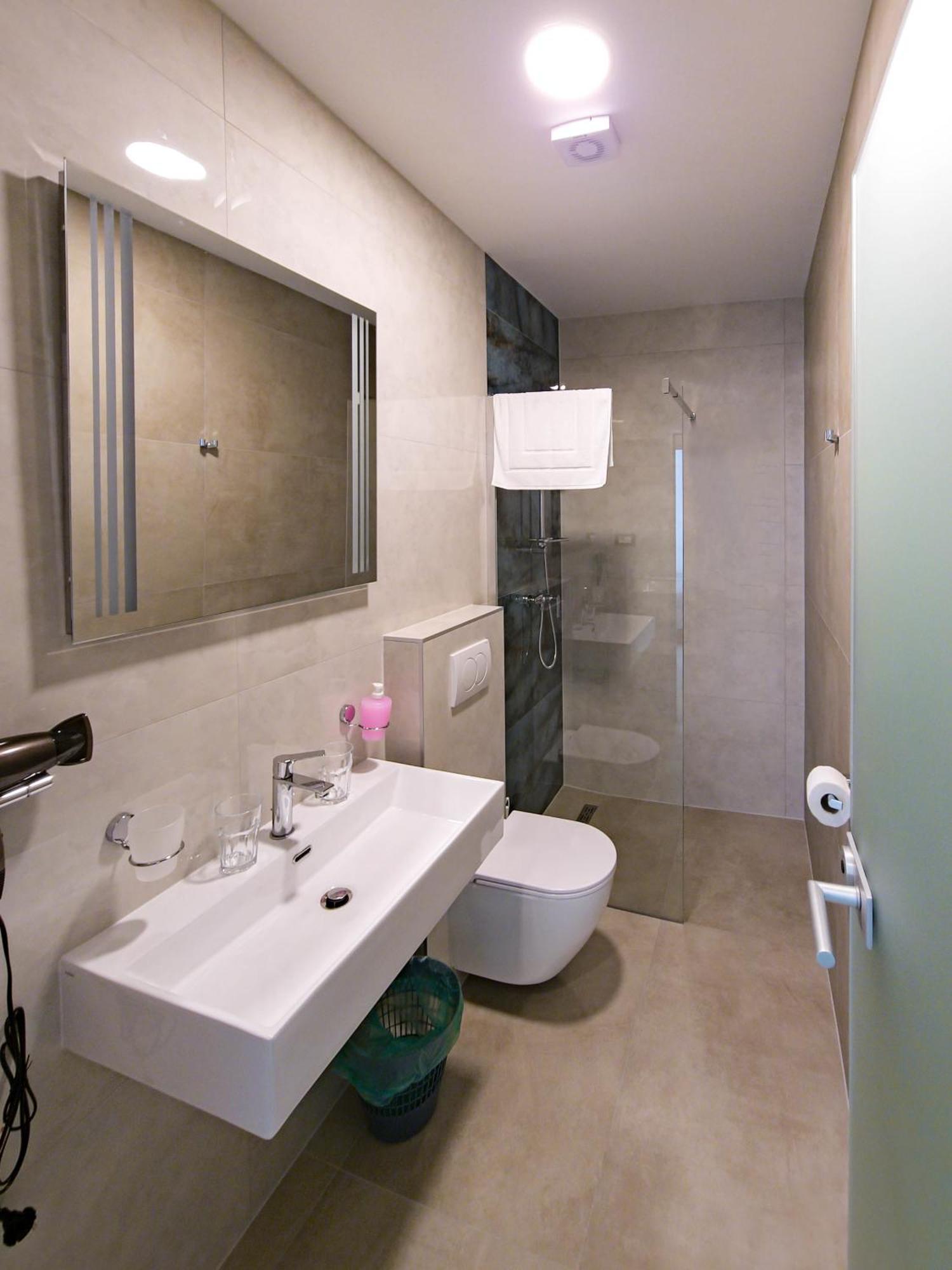 Maresole Beachfront Residence Πόρετς Εξωτερικό φωτογραφία