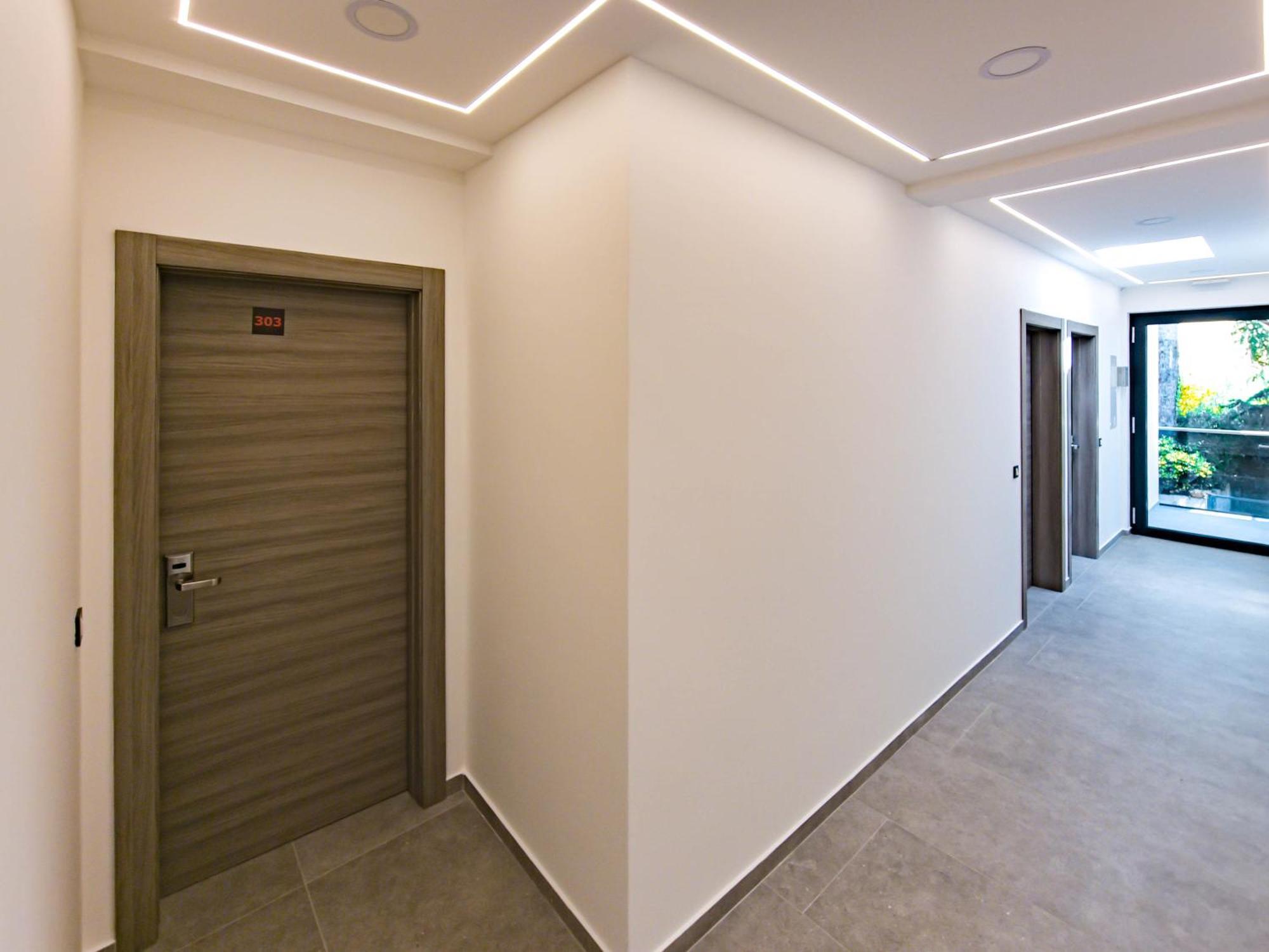 Maresole Beachfront Residence Πόρετς Εξωτερικό φωτογραφία